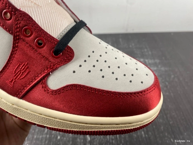 Cheap Away x Low 1 FN0432-100 OG Jordan Trophy Air Room 0714